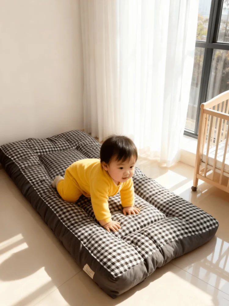 Children's Lace Cushion Gauze Beanie Velvet Mattress Warm Newborn Mattress Autumn and Winter Cotton Washable Baby Mattress